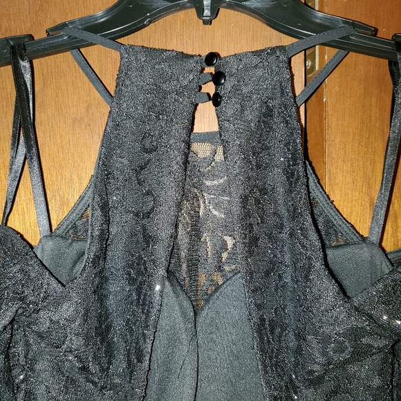 Prom dress - Picture 3 of 6